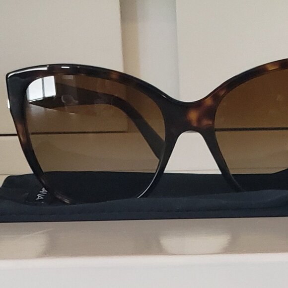 NWT: DOLCE & GABBANA DG4195 Butterfly Sunglasses | 502/T5-HAVANA - Polarized main image 10